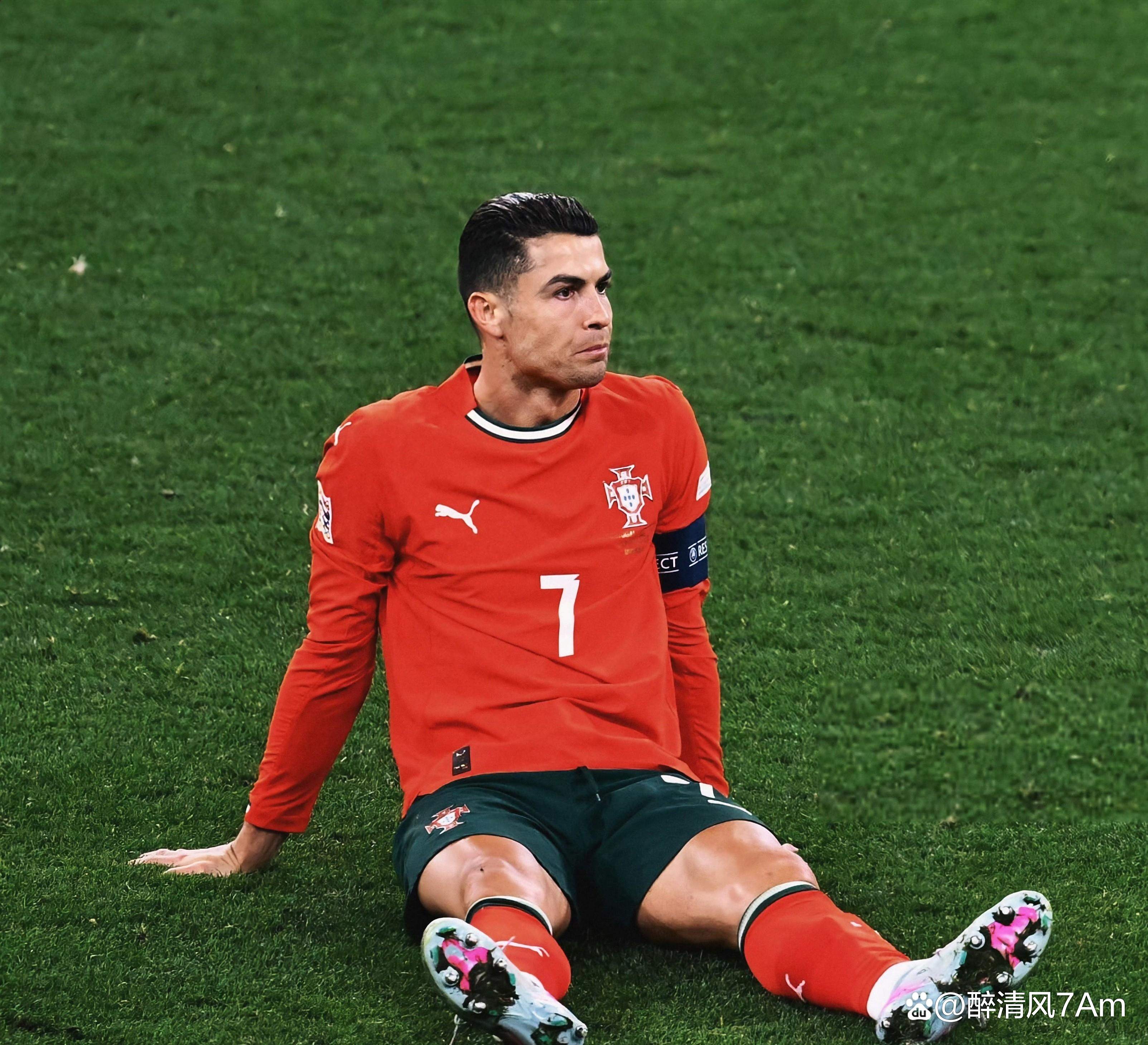 九游会下载-包含西班牙队观众热烈欢呼！，C罗迎来十二赛季出色发挥再创辉煌时刻的词条