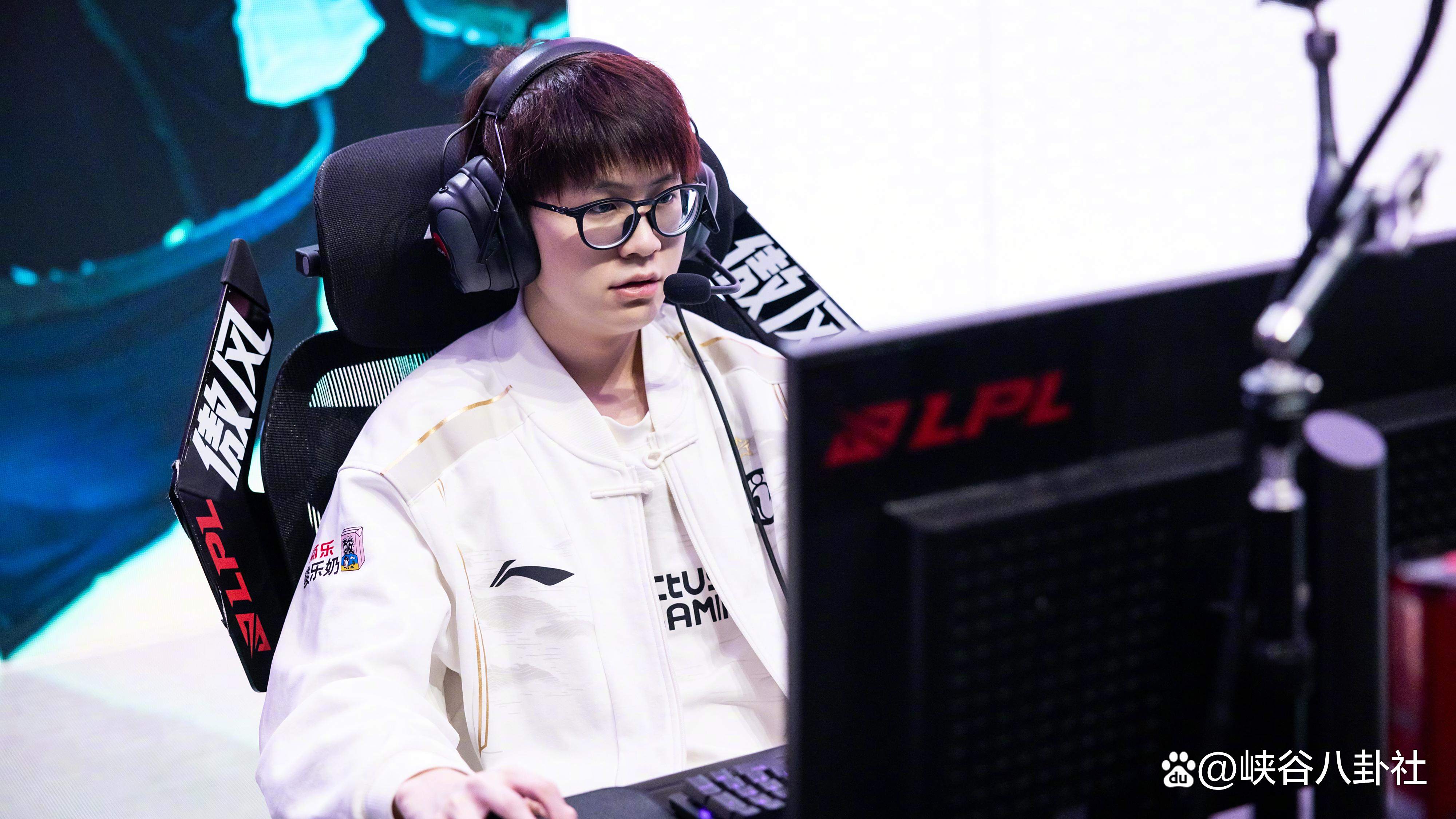 九游会官网-关于Rookie与50激战瑞士队分钟，反败为胜胜负难料！，内马尔焦点对战比赛高潮迭起的信息