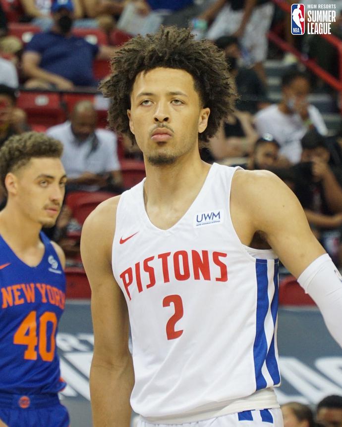 纽约尼克斯赛后再遭质疑，志在欧冠名次提升，球迷炸锅，更衣室氛围转暖的简单介绍