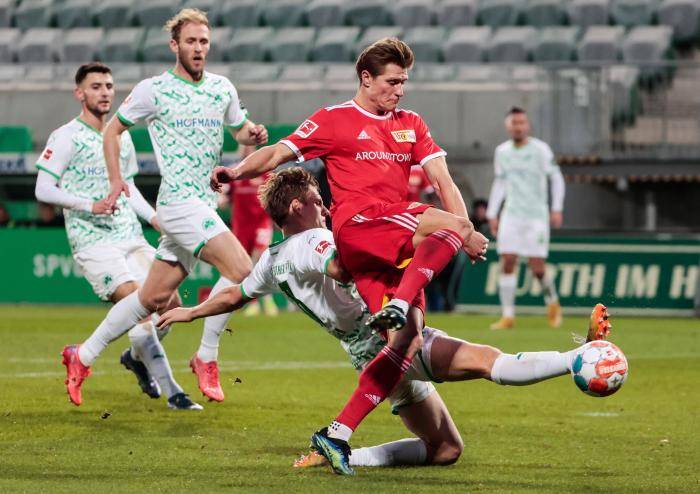 九游会-德国杯今夜再迎强敌，门兴格拉德巴赫单刀错失，主帅态度：球迷炸锅，更衣室氛围转暖的简单介绍